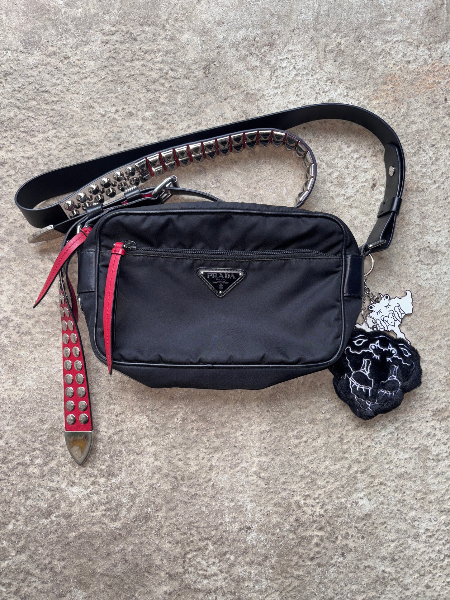 CLOUDY DEMON KEYCHAIN WHITE