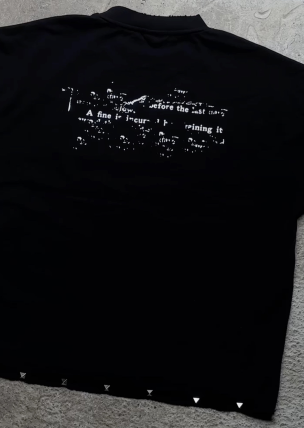 EXILE STUDDED T-SHIRT